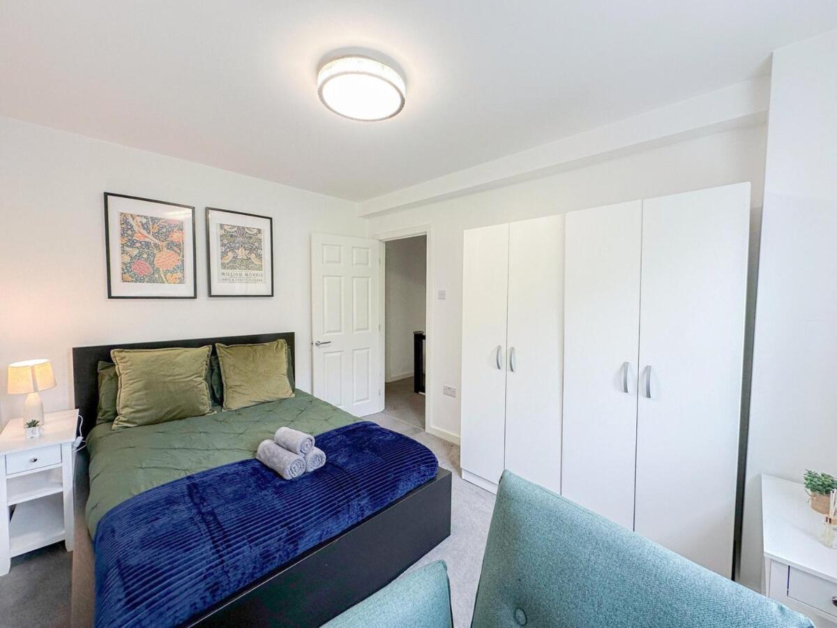 Cozy 2-bedroom Flat With Private Balcony Near Islington Station, Canonbury London