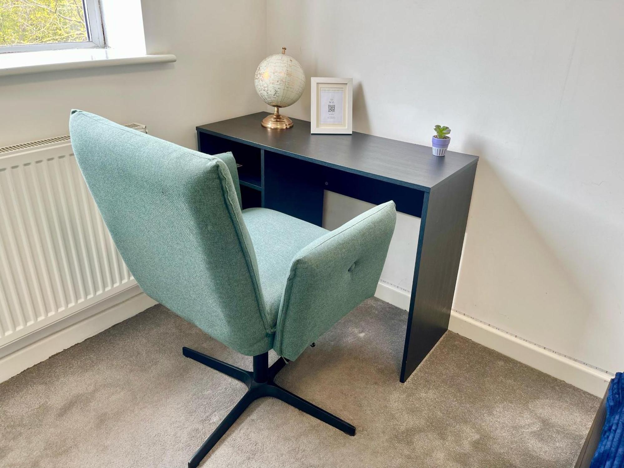 Cozy 2-bedroom Flat With Private Balcony Near Islington Station, Canonbury *