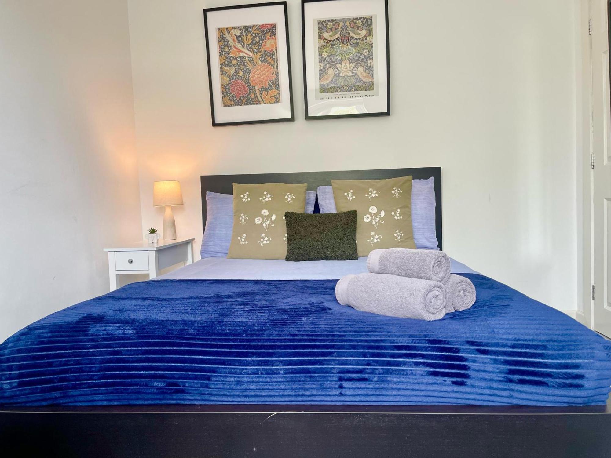 Apartment Cozy 2-bedroom Flat With Private Balcony Near Islington Station, Canonbury *