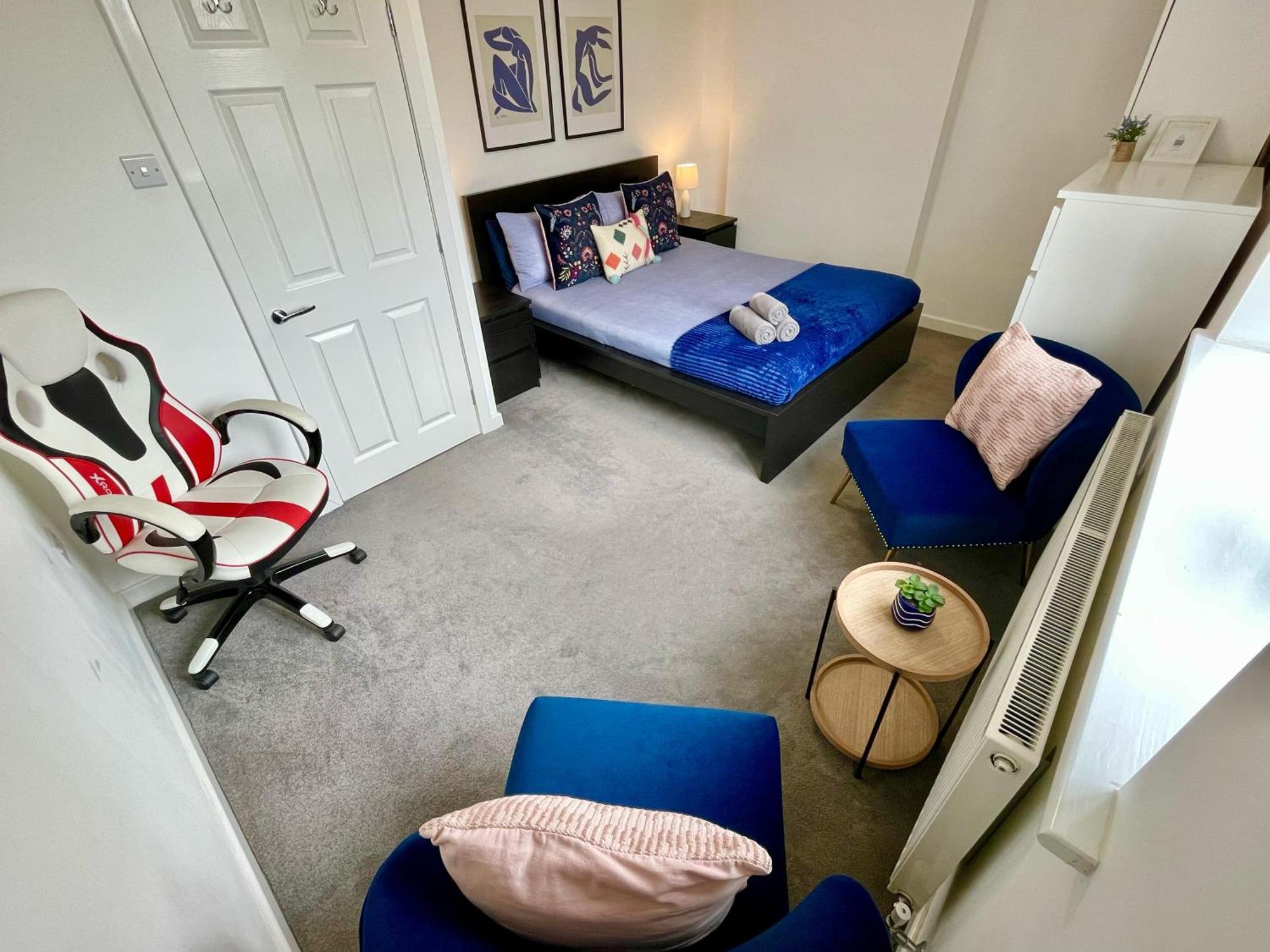 Cozy 2-bedroom Flat With Private Balcony Near Islington Station, Canonbury * London