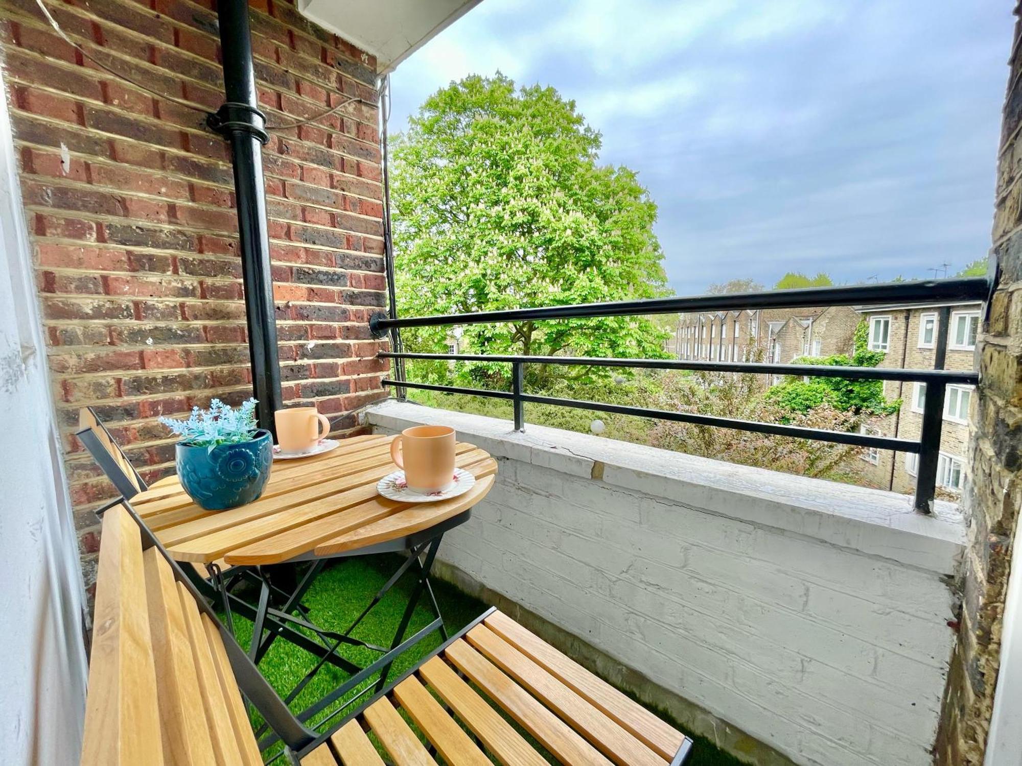 Apartment Cozy 2-bedroom Flat With Private Balcony Near Islington Station, Canonbury