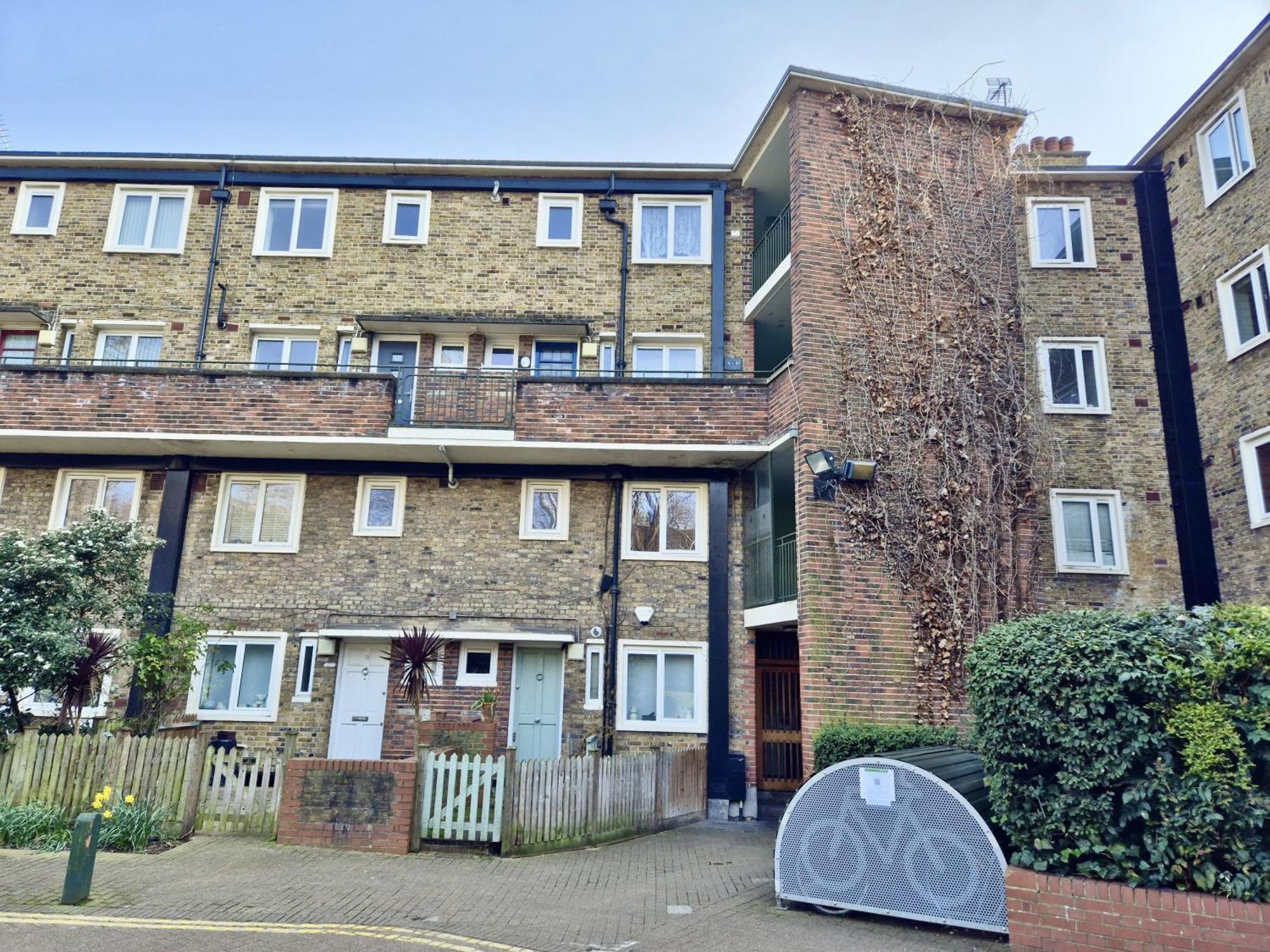 Apartment Cozy 2-bedroom Flat With Private Balcony Near Islington Station, Canonbury